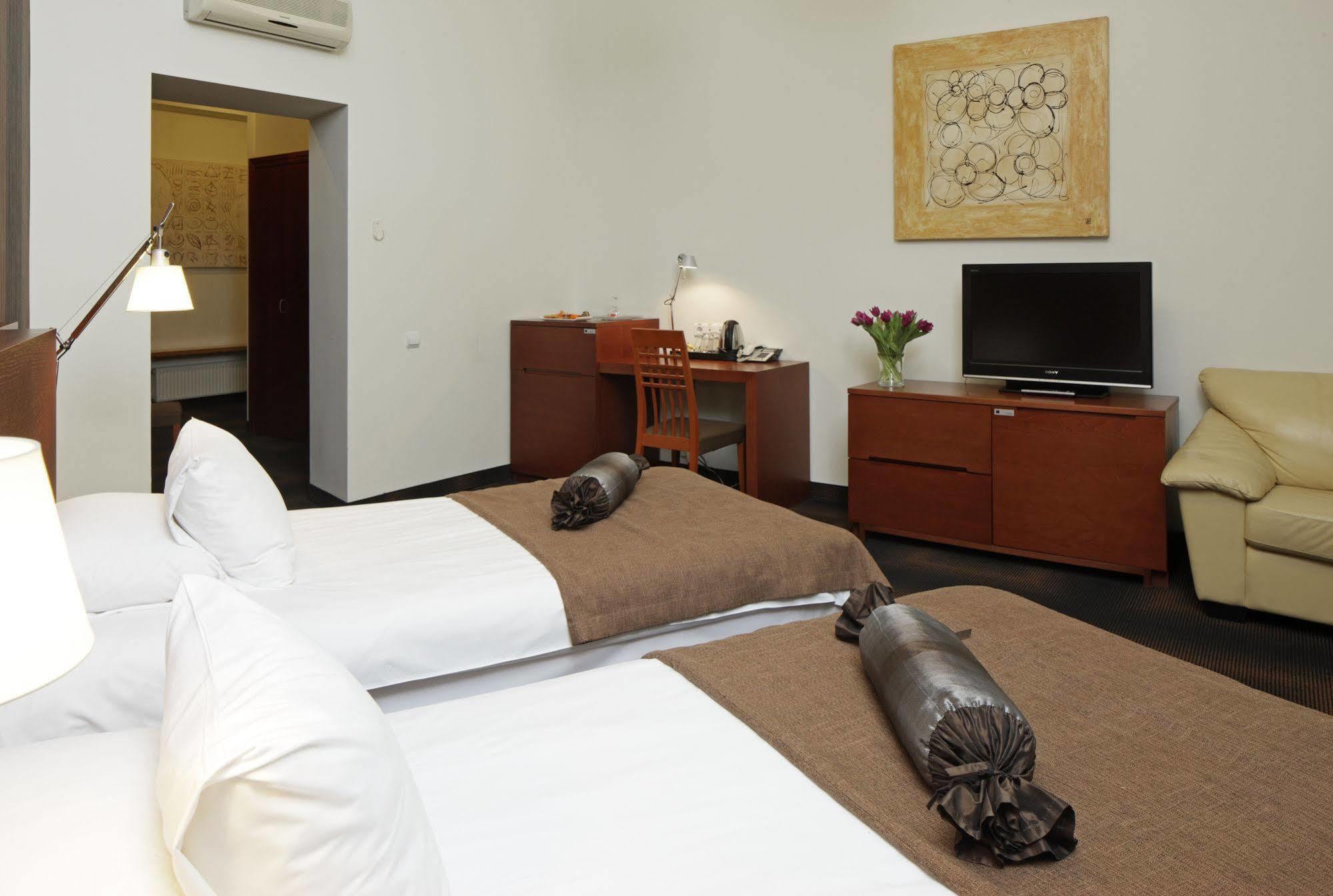 Rixwell Centra Hotel Riga Ngoại thất bức ảnh